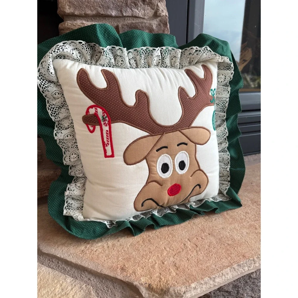 Christmas Reindeer Face Green Throw Accent Pillow Hand Stitched Lace Decor 15X15
